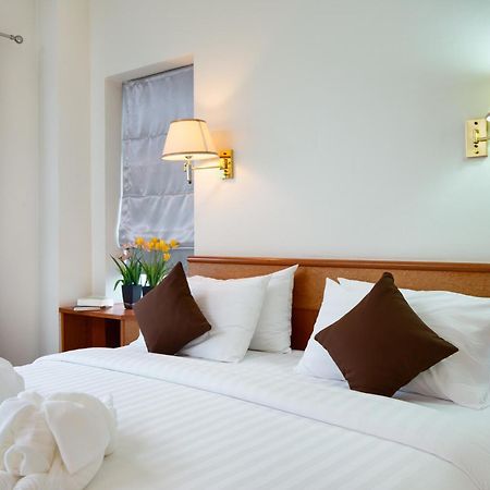 Kanchanaburi City Hotel Kültér fotó