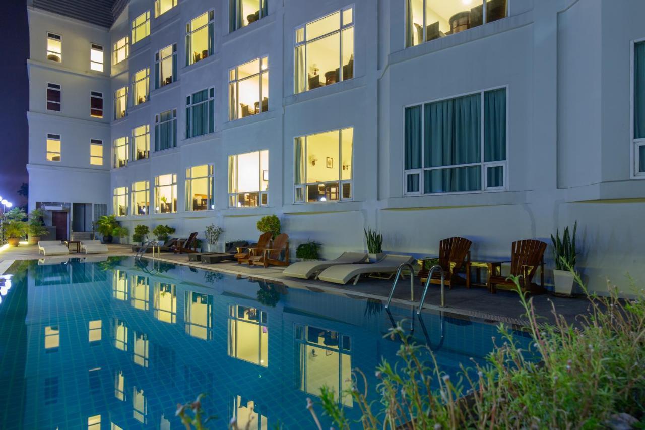 Kanchanaburi City Hotel Kültér fotó