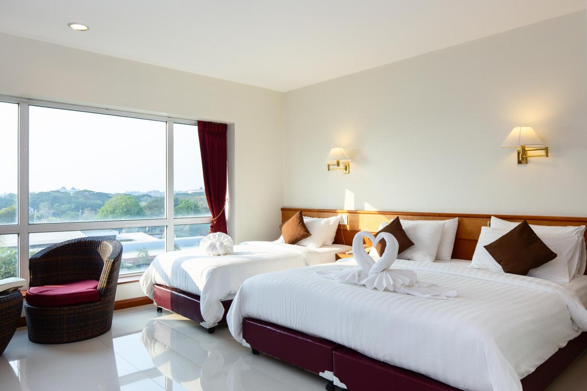 Kanchanaburi City Hotel Kültér fotó