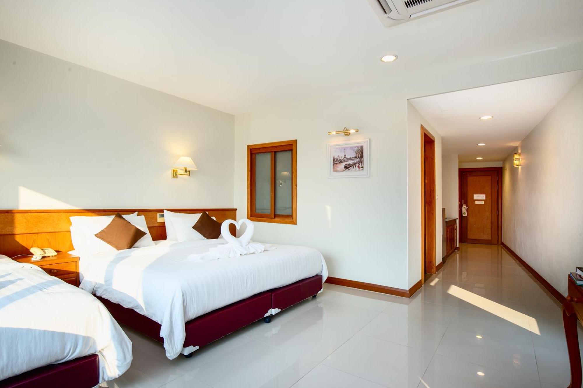 Kanchanaburi City Hotel Kültér fotó