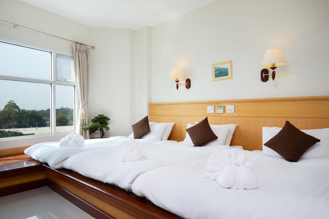 Kanchanaburi City Hotel Kültér fotó