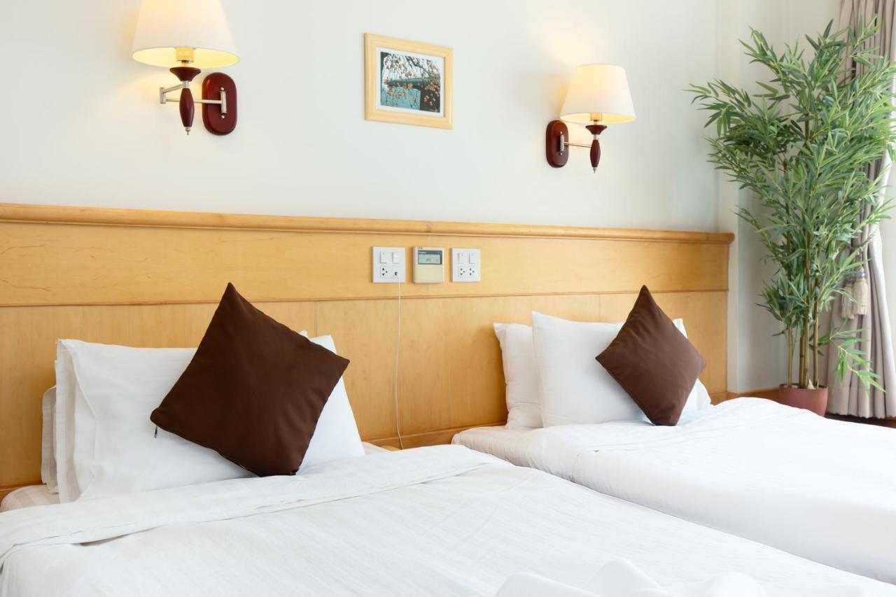 Kanchanaburi City Hotel Kültér fotó